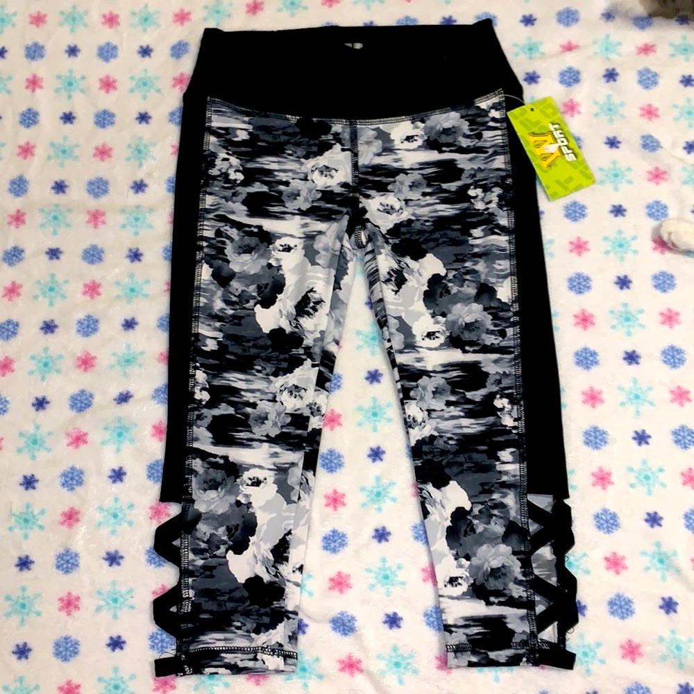 Floral workout bundle πΈπ€π€ - Picture 7 of 11
